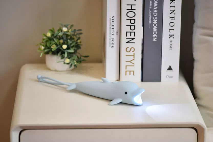 Lampe de poche LED en forme de dauphin bleu ciel