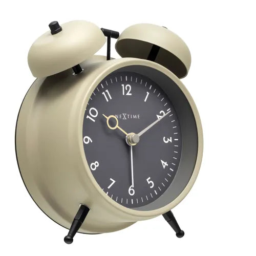 Détail cadran réveil Golden Hour kaki NeXtime mouvement silencieux veilleuse