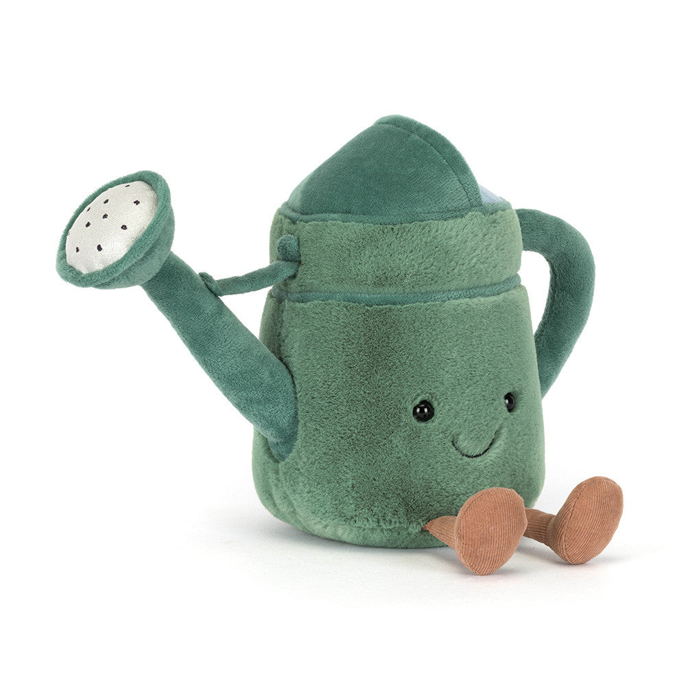 Peluche arrosoir vert Jellycat Amuseable souriant avec pommeau argenté et pieds marron.