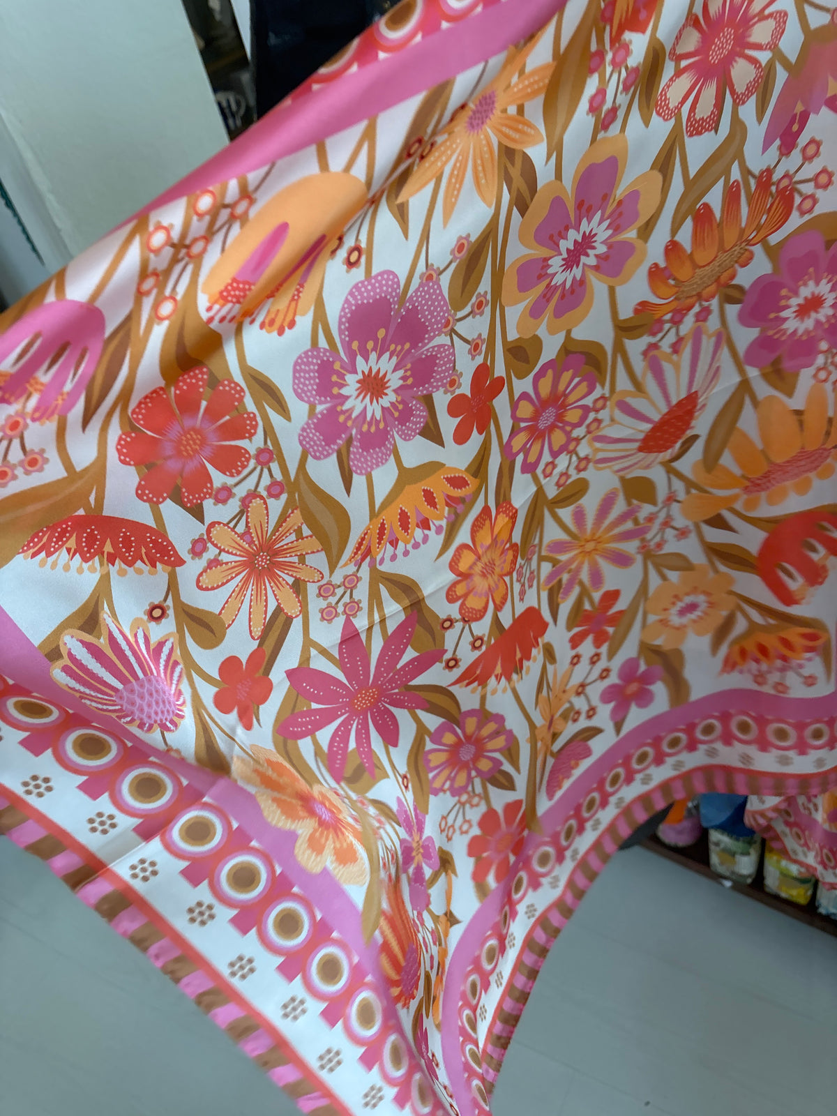 Carré, rose, polyester, motif atoll ￼