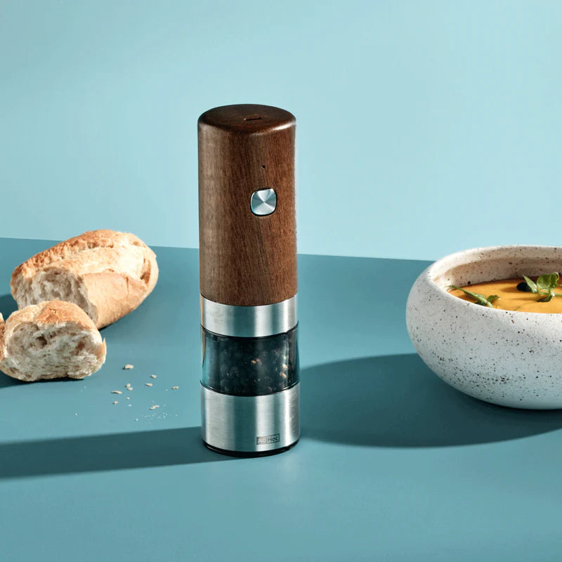 Moulin sel ou poivre électrique en bois d'acacia chez MT BOUTIQUE