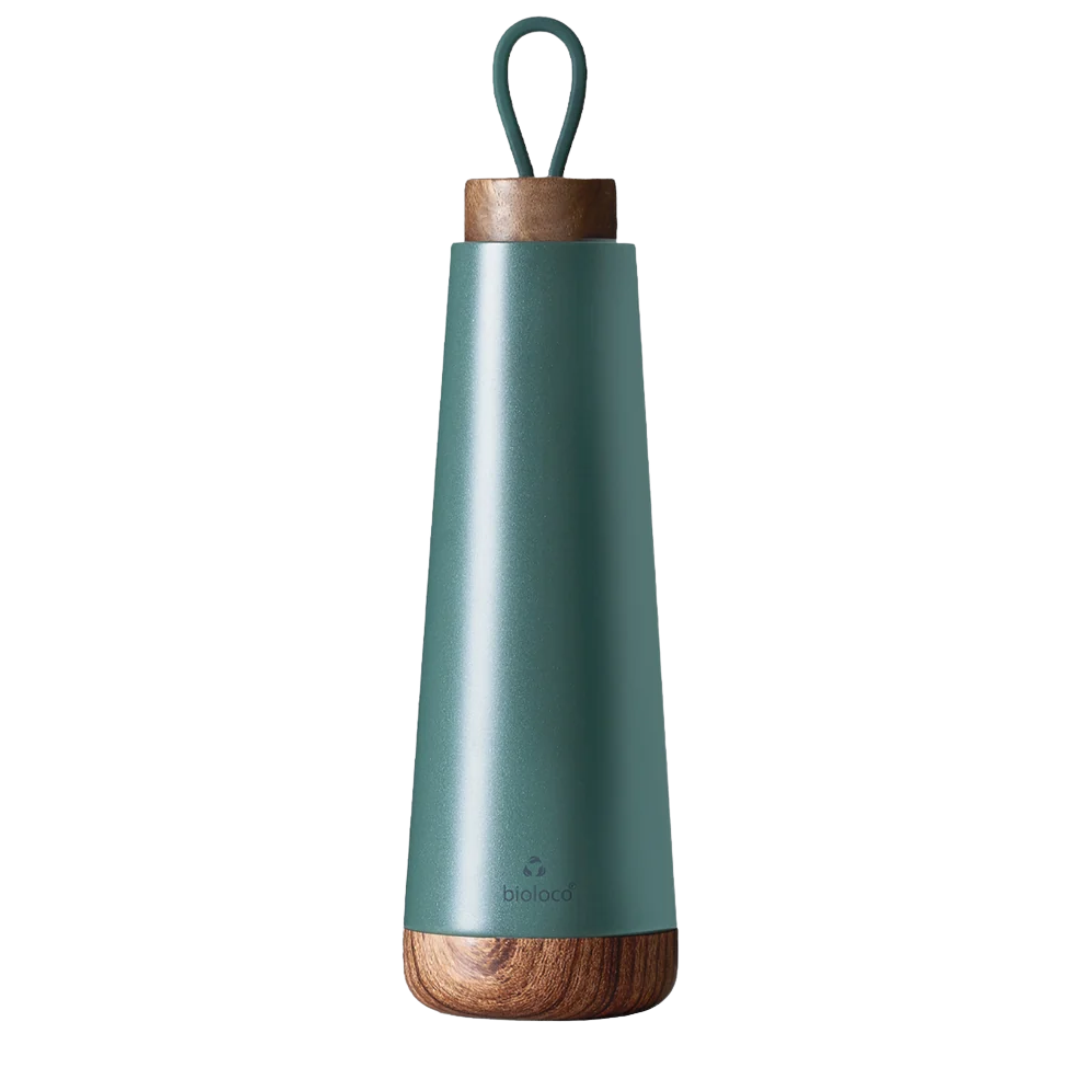 Gourde isotherme Bioloco Loop 500 ml Sauge foncée Chic Mic vert sauge avec couvercle en bois véritable