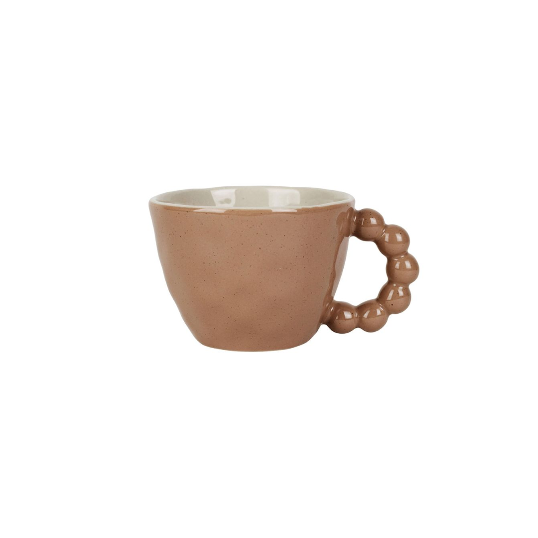 Tasse à thé ronde en grès brun moka avec anse design à boules, collection Organic par SEMA Design.