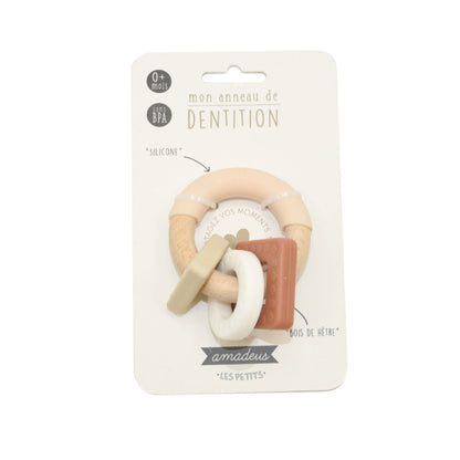 Anneau de dentition en silicone et bois de hêtre – Couleur beige – Marque Amadeus Les Petits. Soulage les poussées dentaires dès la naissance.