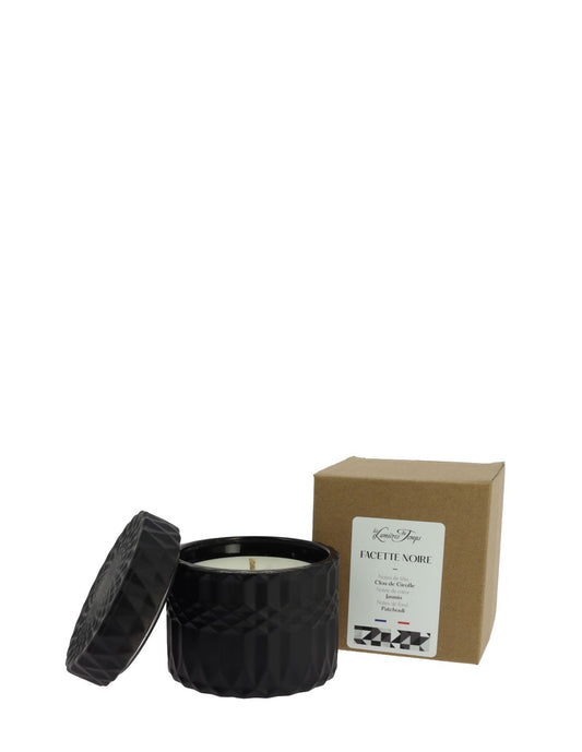 Bougie Facette Noire 220g – Parfum Opium oriental. Jasmin, patchouli, clou de girofle. Cire végétale – made in France – Élégance et mystère.