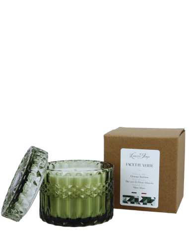 Bougie Facette Verte 360g – Parfum Thé Vert. Notes florales et musquées. Double mèche, cire végétale. Made in France. Diffusion intense et zen