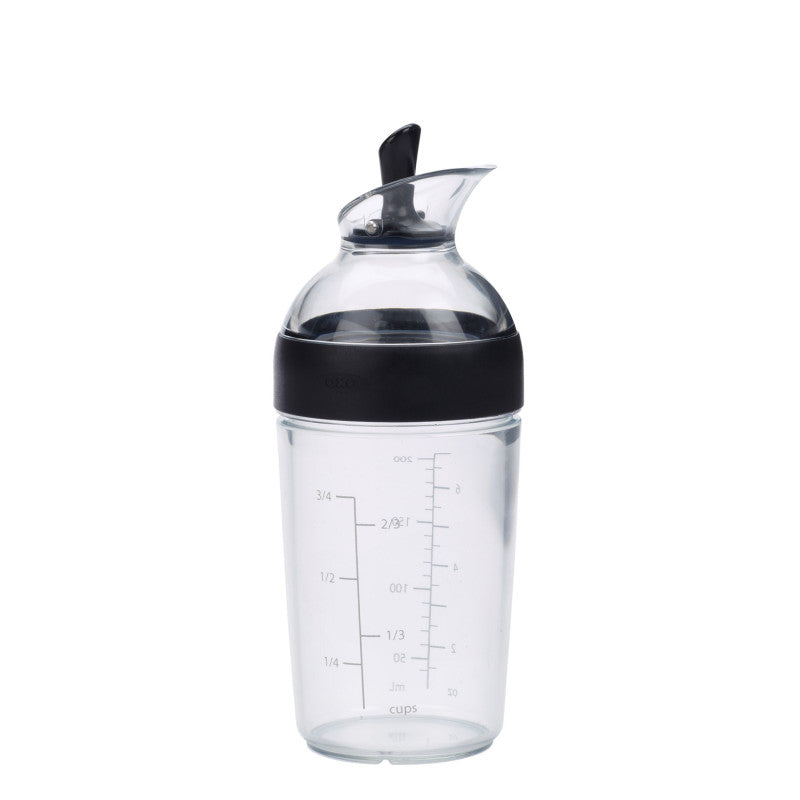 Shaker à vinaigrette étanche OXO avec levier de fermeture noir et corps gradué 236 ml